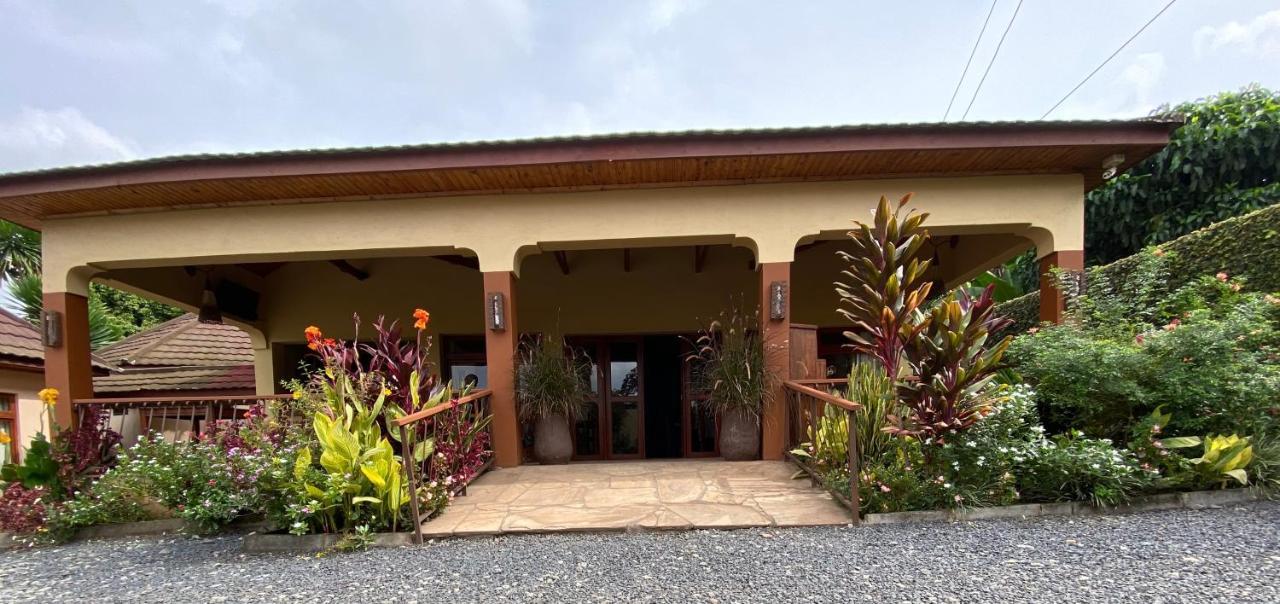 Ahadi Lodge Arusha Ngoại thất bức ảnh
